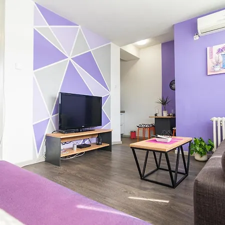 Neoz Apartment