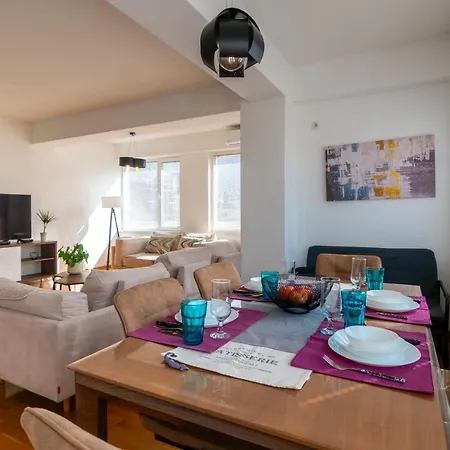 Neoz Apartment